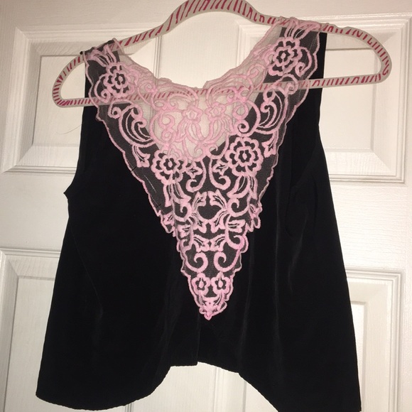Crop top with pink lace - Picture 2 of 2